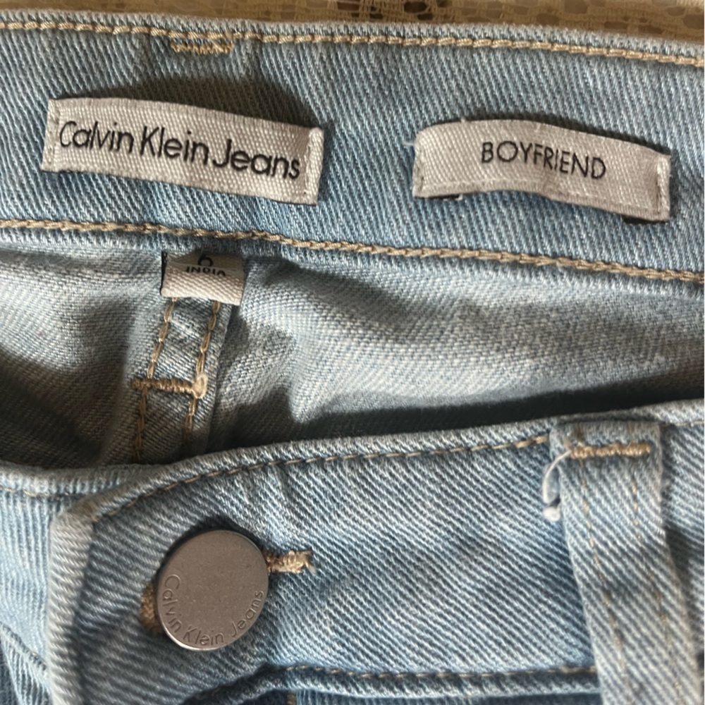 Calvin Klein Jeans Women's Light Blue Boyfriend Jeans - Picture 5 of 8